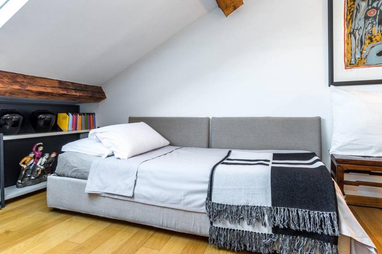 Altido Lovely Mansard Milan Bagian luar foto